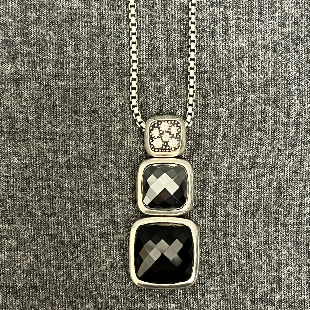DAVID YURMAN
Diamond, Hematine & Onyx Chiclet Pendant Necklace